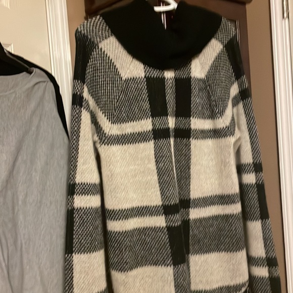 Fringe sweater - Picture 4 of 4